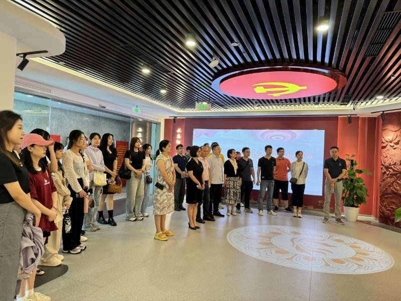 英国上市公司365