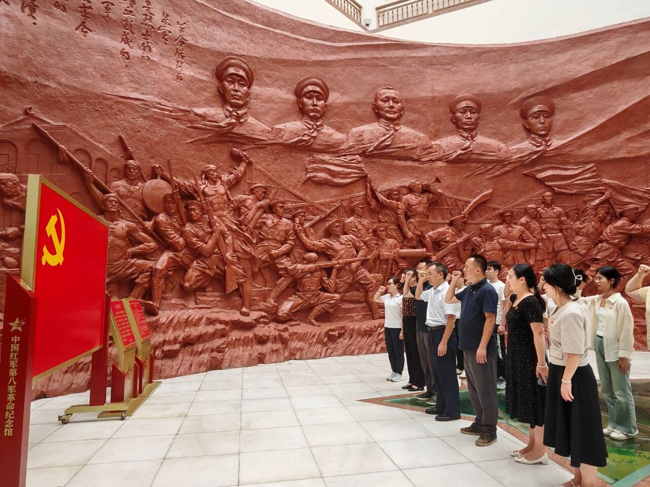 英国上市公司365