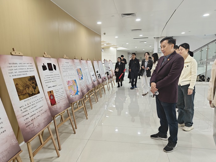 英国上市公司365