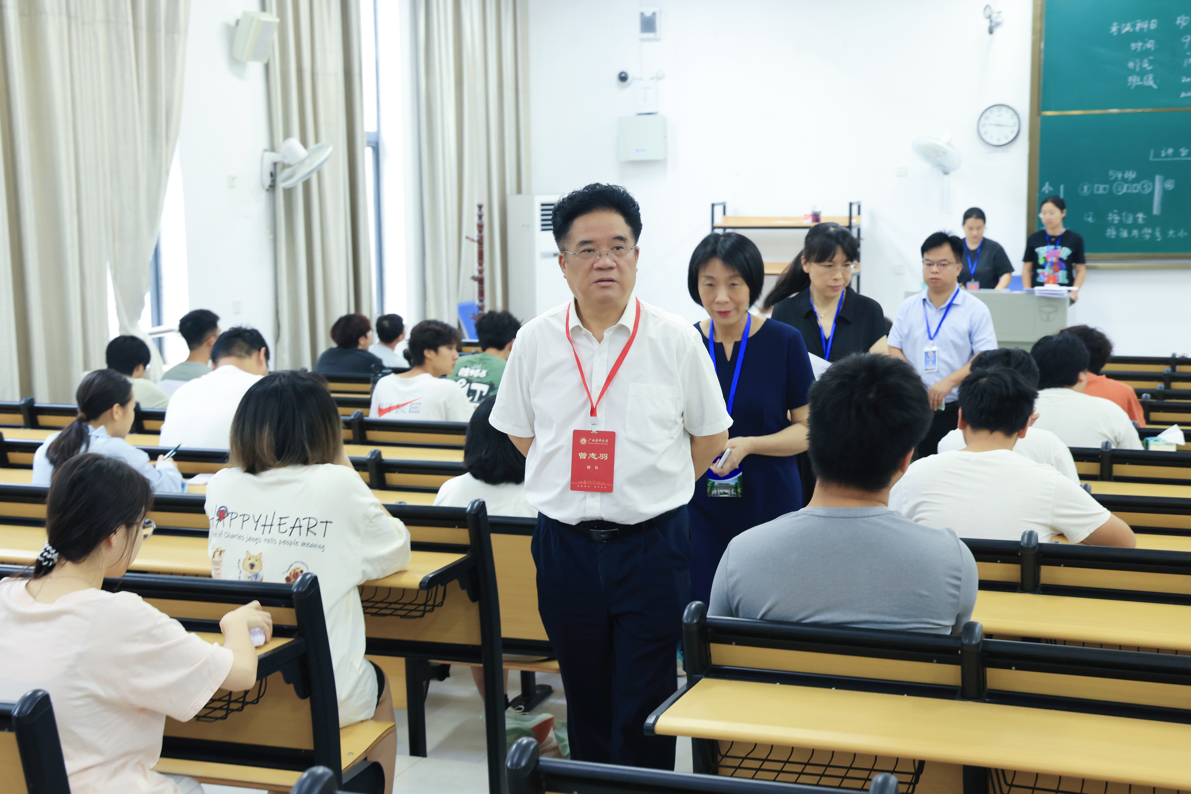 曾志羽校长.jpg 英国上市公司365