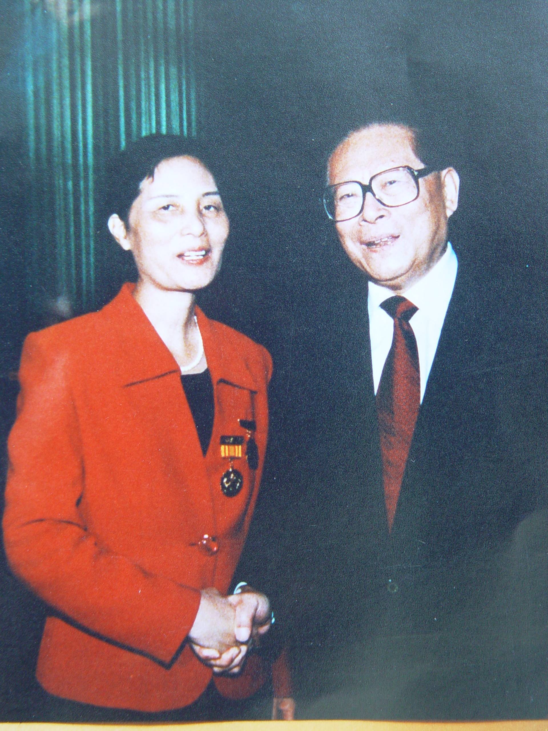 英国上市公司365