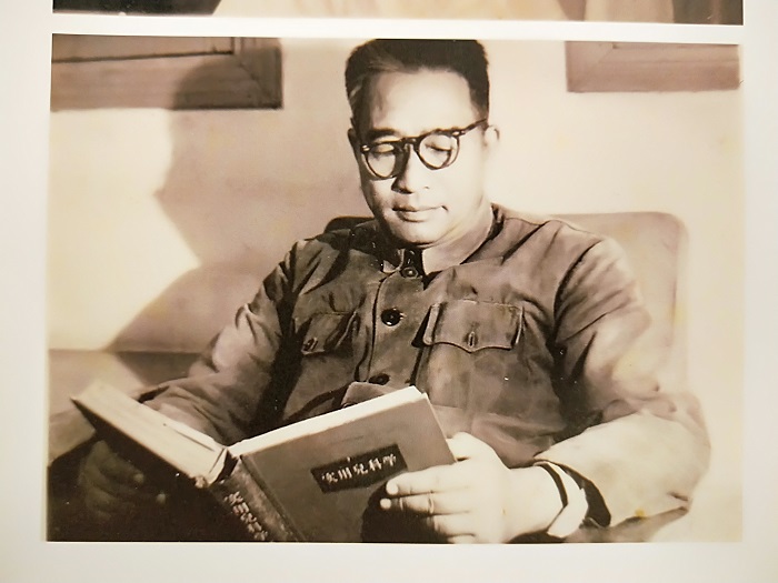 叶培教授.jpg 英国上市公司365